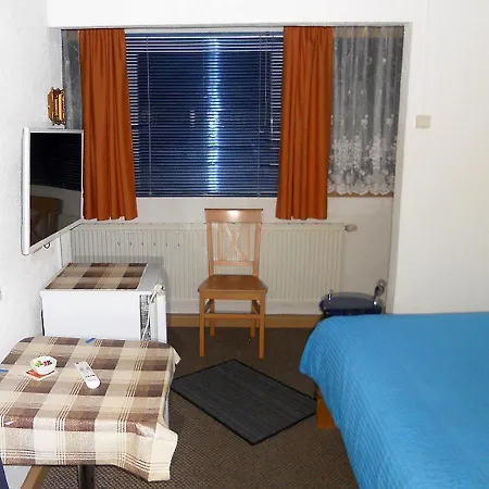 Familienpension Guest house *